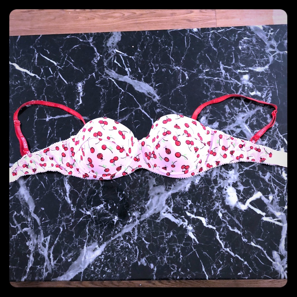 Cute bra w cherries and ladybugs 🐞